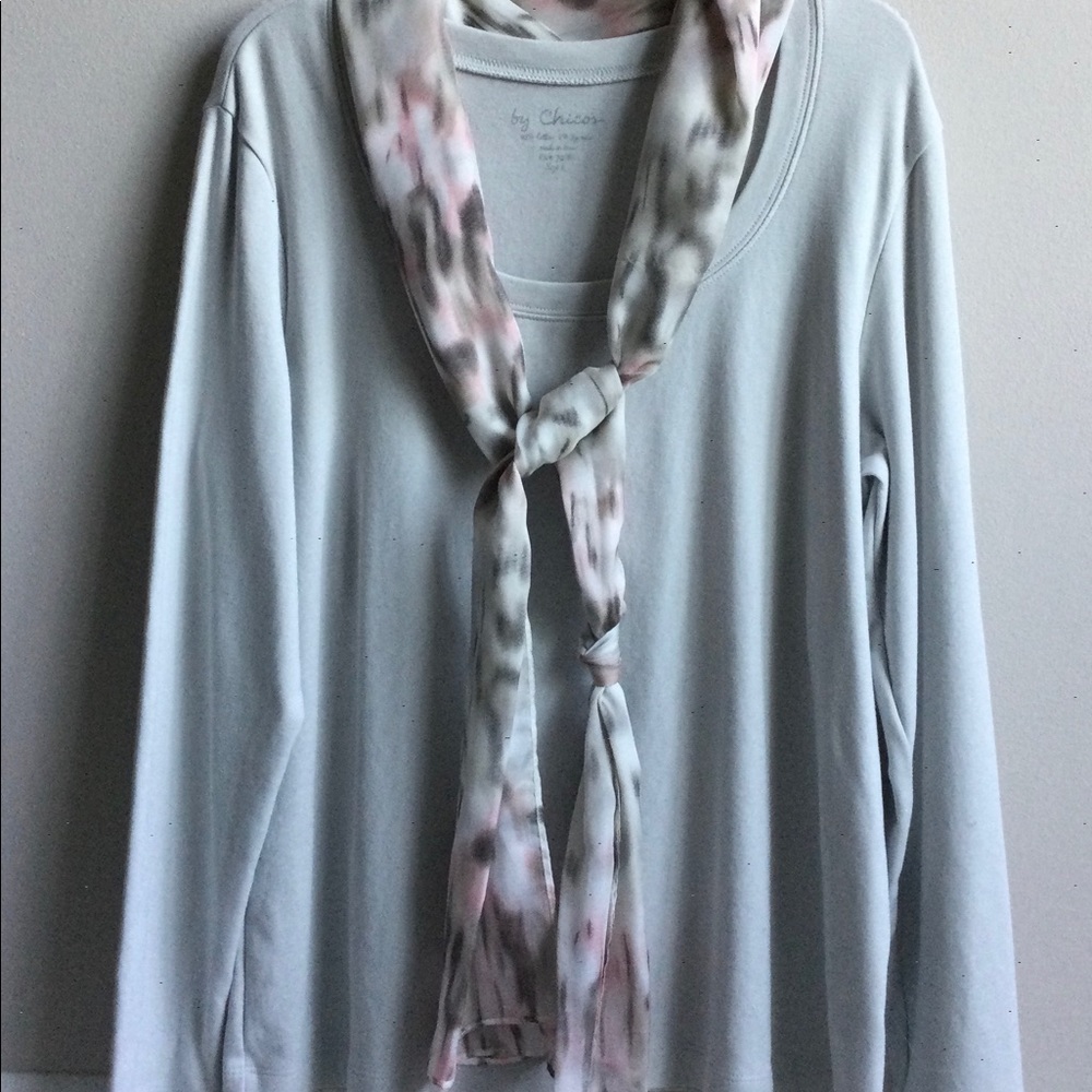 Chico’s Scoop Neck Top   (Size 2=L)